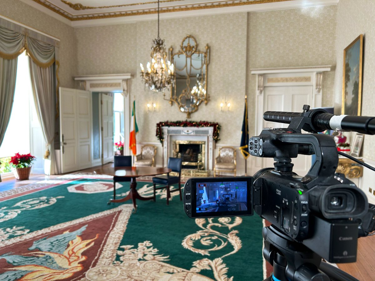 michelledevane's tweet photo. All set up waiting for Taoiseach elect @LeoVaradkar to make his way from the Dail to be given the seal of office of the Taoiseach and seal of the Government by President Michael D Higgins at Aras an Uachtarain @PA https://t.co/U4OmRhtAm5