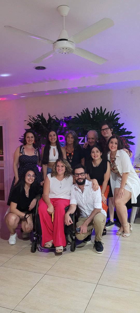 Lo que nos enseñó esta selección🇦🇷 es que cuando hay unidad y una gran equipo se puede soñar grande y llegar muy lejos.

💫Este equipo que ven acá es premiado y reconocido internacionalmente por su calidad y por no guardarse nada. Salimos a la cancha con todo❤️ #Pozzistudio