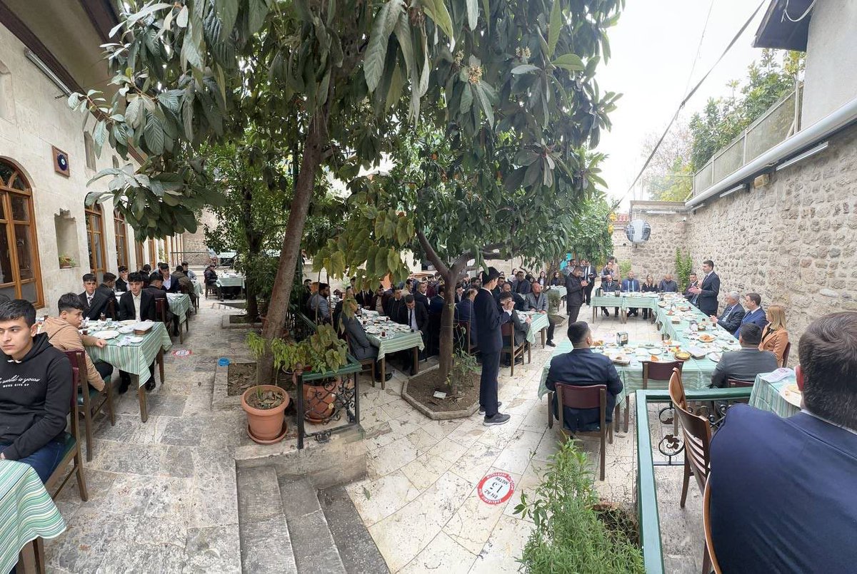 Ulku_Ocaklari's tweet photo. Liderimiz Sn. Devlet Bahçeli’nin teşrifleriyle 18 Aralık’ta gerçekleşecek olan “Aday Belli, Karar Net” Mersin açık hava toplantımız öncesi Genel Başkanımız @ayyildirim1, Ülkü Ocakları Hatay İl Yöneticilerimiz ve İlçe Ocak Başkanlarımızla bir araya gelerek istişarelerde bulundu. https://t.co/qBWgmzi2jy