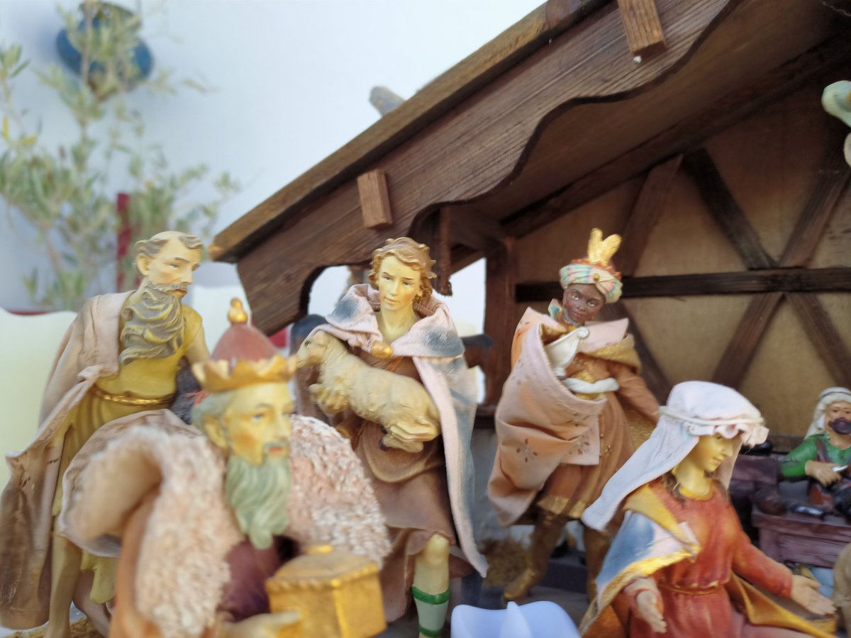 DesertPatriarch's tweet photo. The newly consecrated outdoor altar decorated ahead of our Carol Service on Sunday night 8PM...the eve of the Feast Day of Saint Nicholas The Wonderworker.

Do join us here on Twitter for the service. #Christmas
#carols #bethlehem #Nativity https://t.co/uvhntBmxbl