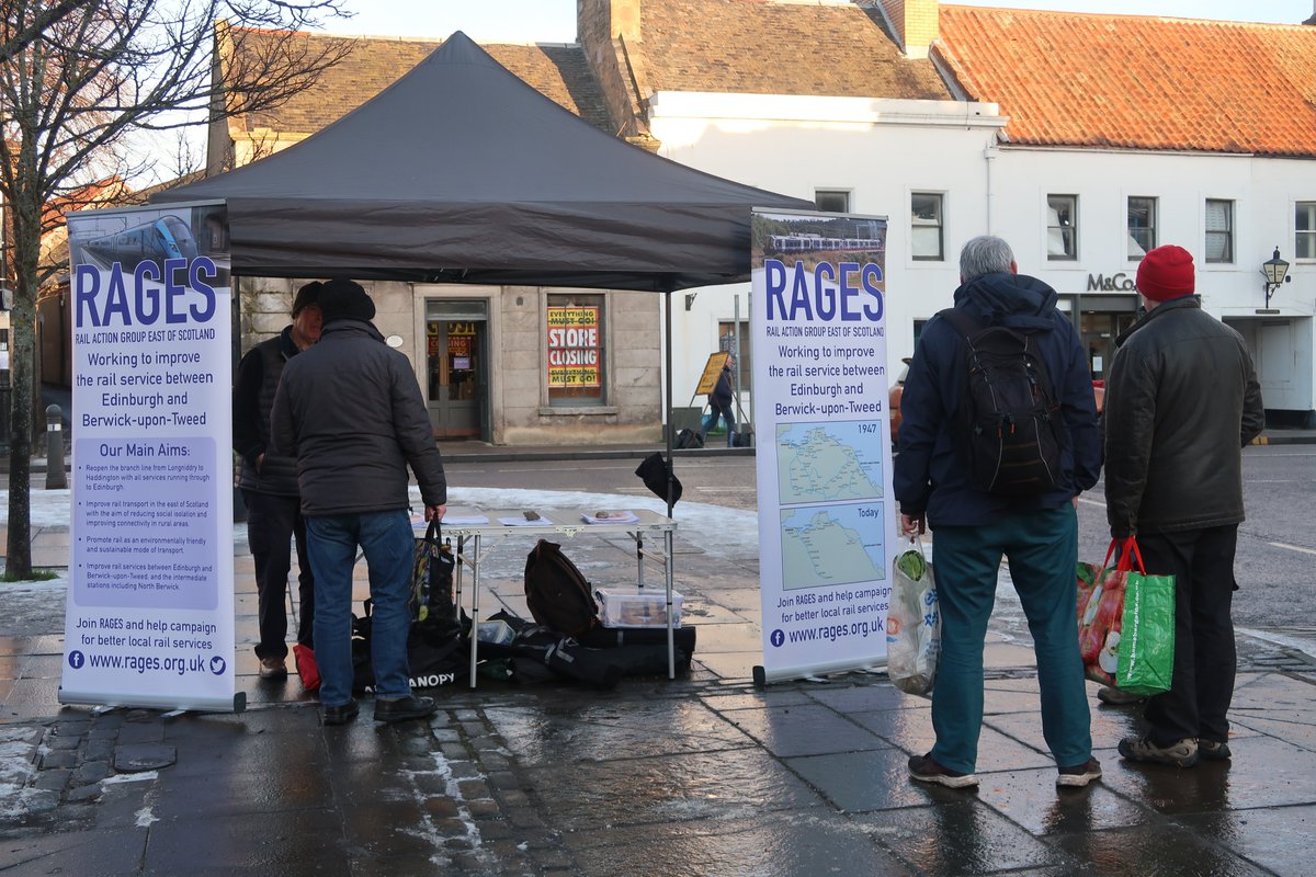 RailActionGrpES's tweet photo. Last Haddington Farmers Market of 2022. As always great interest from everyone visiting the market. RAGES has a meeting with the Scottish Transport Minister in January to discuss the case for a station for Haddington. https://t.co/5ox2UzgTse