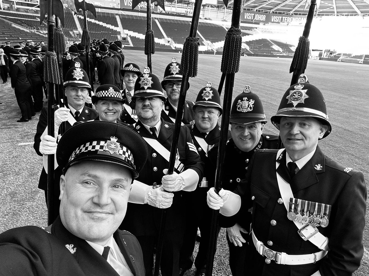 THalberdiers's tweet photo. Yesterday the team attended the pass out of Student Constables at the Cardiff City stadium. 

The team had the most members in attendance so far .

The course was the biggest pass out yet for SWP.

Good luck to the students when they start on Division. https://t.co/khVPxZz2Jb