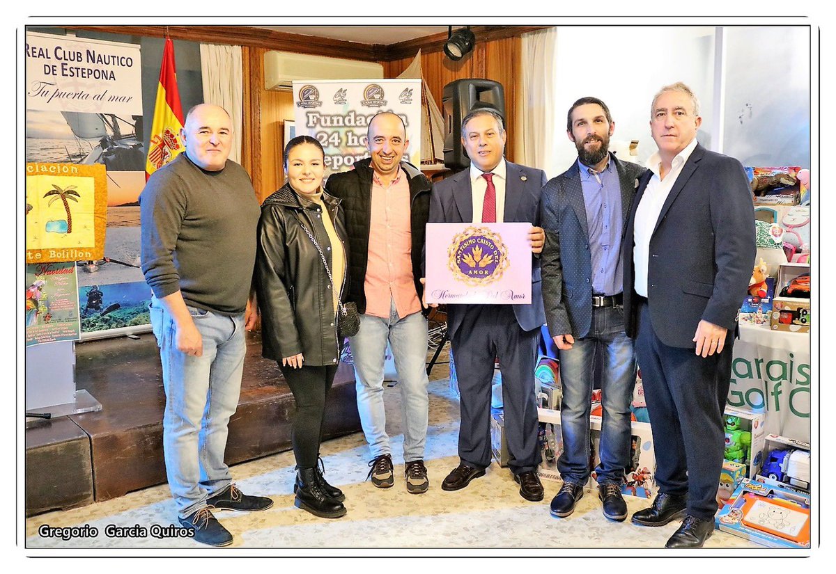 #ACTUALIDAD Nuestra Hermandad acudía en la gala Frente Bolillón "Ningun niño sin juguete".