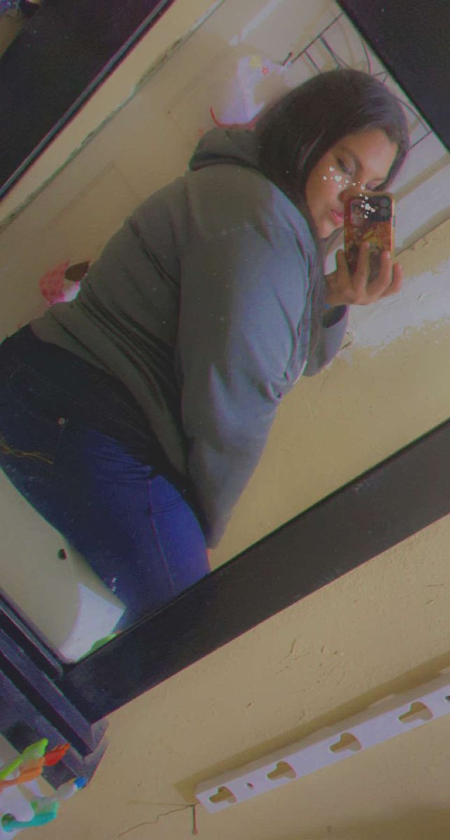Queengiggles420's tweet photo. @FliirtNextDoor https://t.co/wuxQHXvupF https://t.co/ePiUJaXixU