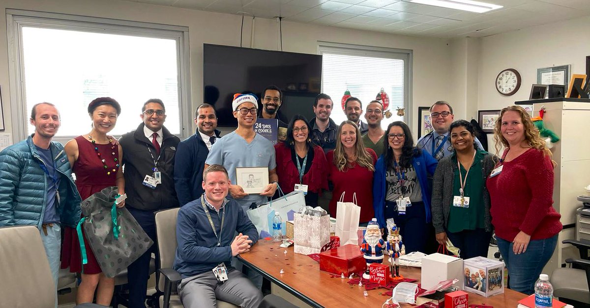 HemeOncGators's tweet photo. Happy Holidays from our team to yours! @DrJessDeLaune @CarolMathewMD @DrMMurphy @sdanak @AlachuaKnight  @BeaRobertsMD @OmarBTaha @GRod_MD @EngineerDadMD @UFHealthCancer https://t.co/wheSwHdDVN
