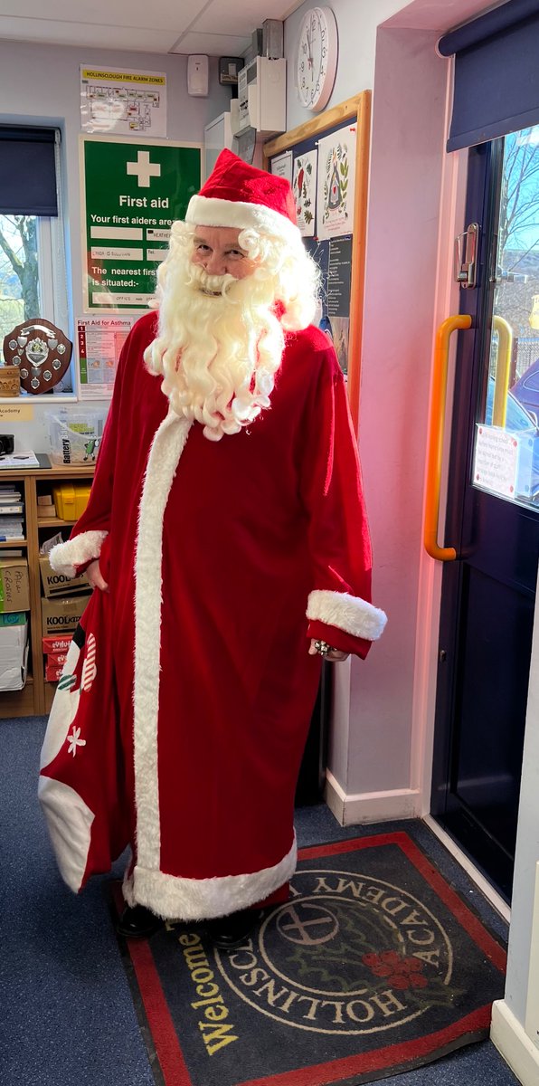 We’ve had a fantastic autumn term at our wonderful little school. Look who came to visit us this week!
