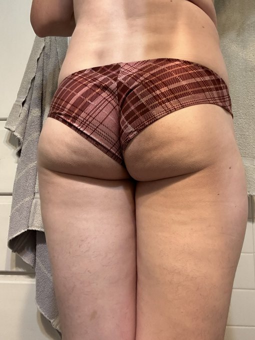 1 pic. Good morning!! Breakfast anyone??? ?? #femboybooty #cock #panties #penis #anal  #twink #sissycumdumpster