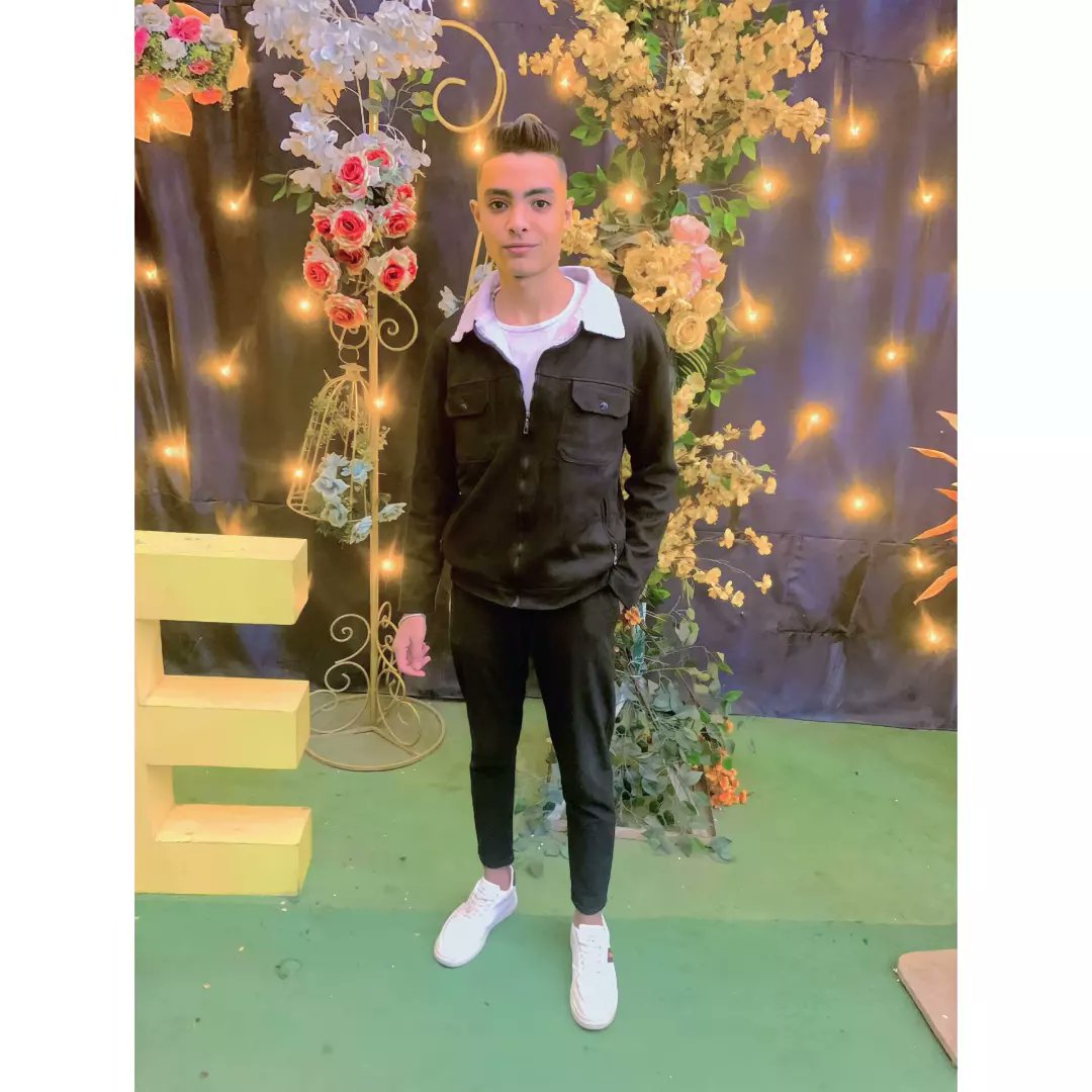 justelzoz's tweet photo. جامد وشيك اظهر اخفيك 🖤🥷 https://t.co/NlUCs5lBVF