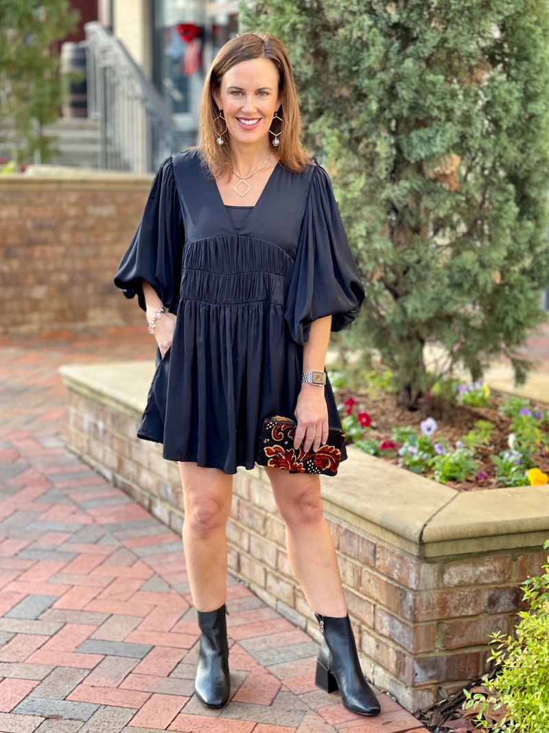 All_Inspired_'s tweet photo. We know y'all have Holiday Parties this weekend...come on in and grab this dress!✨
Online here https://t.co/mZ3upMmkt4
#allinspired #johnscreek #dress #partydress #holidaydress #lbd #littleblackdress #dressup #whattowear #shopsmall https://t.co/UPzpR9bDiX
