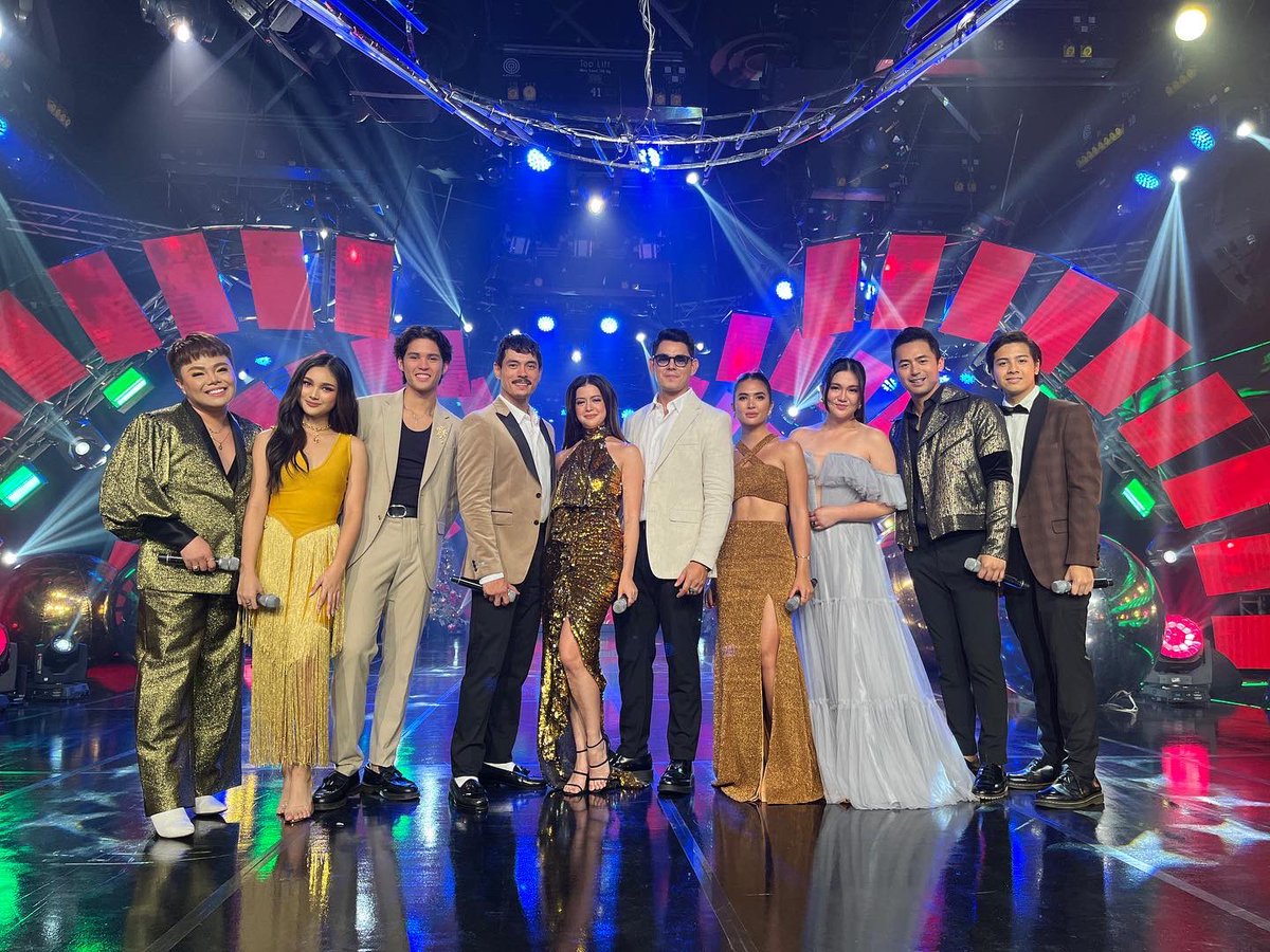 StarCreativesTV's tweet photo. Sending love to everyone this Christmas from your #TheIronHeart family! 🦾❤️

#ABSCBNChristmasSpecial2022 https://t.co/z56K312PMb