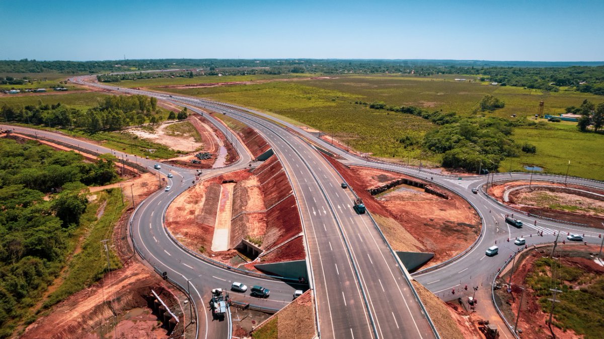 🛣️Quedó habilitada la variante de Coronel Oviedo, que forma parte de las obras de duplicación y ampliación de la #RutaPY02 en #Caaguazú, que abarca desde el km 128,6 hasta el km 136,9.

#ObrasParaLaGente🇵🇾