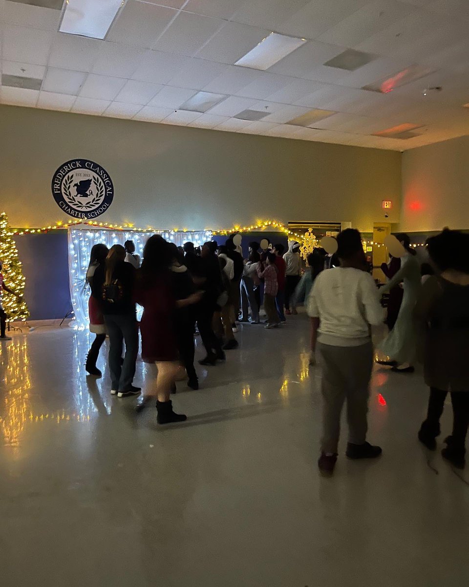 FCCS_School's tweet photo. Huge thank you to the National Junior Honor Society for hosting the Middle School Holiday Dance! The scholars had a wonderful time dancing the evening away to the songs provided by FCCS’ very own alumna, Alexis Steele!
@FCPSMaryland
#fcpsmd #truegoodbeautiful #fccs https://t.co/er4bpTfKKn