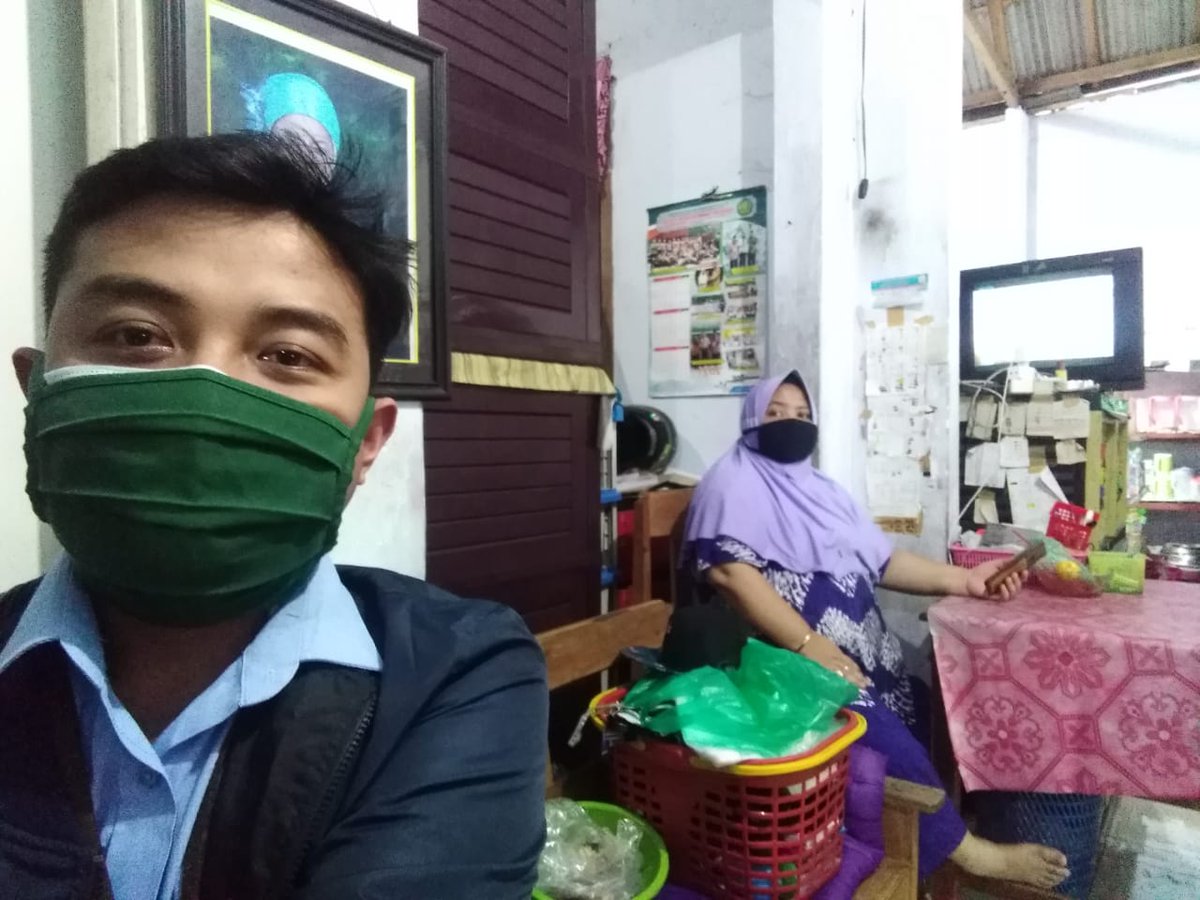 bithaaraa's tweet photo. Optimisme BRI untuk terus mendampingi pelaku UMKM agar bisa menjadi bagian dari pasar global.
#UMKMBRITUMBUH
#BRISatuJiwa
#KCBlitar https://t.co/KPsOjK8BLk