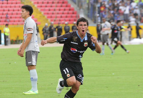 AntonioUbilla1's tweet photo. 17 diciembre 2011, Olímpico Atahualpa, Quito, 2do partido final, Deportivo Quito 1 (Matías Alustiza) Emelec 0,  Deportivo Quito campeón 2011, el último de sus 5 títulos nacionales  @SDQuito_Oficial  #HistoriaCampeonatosEcuatorianos https://t.co/bzmsNkFkul