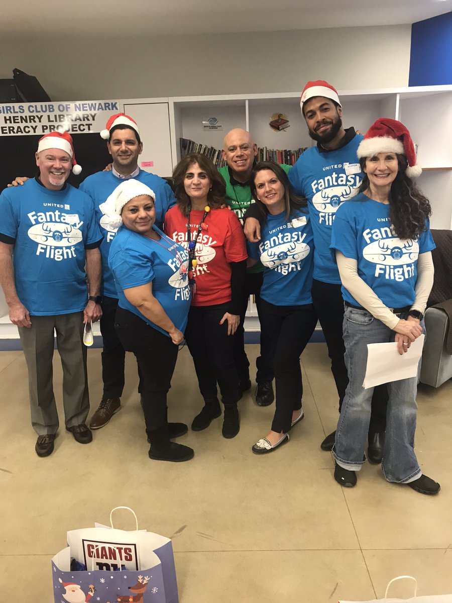 cathy_innocenti's tweet photo. โ๏ธโ๏ธEWR fantasy flight special delivery to #BGCN 500giftsโ
Santaโ
Olofโ
Pure childrenโs joyโ
@skarabetian @rodney20148 @Jordan_Bykowsky @HendyGeorge @Mansourian @csarkari #uimpact https://t.co/0EEbpbEovi
