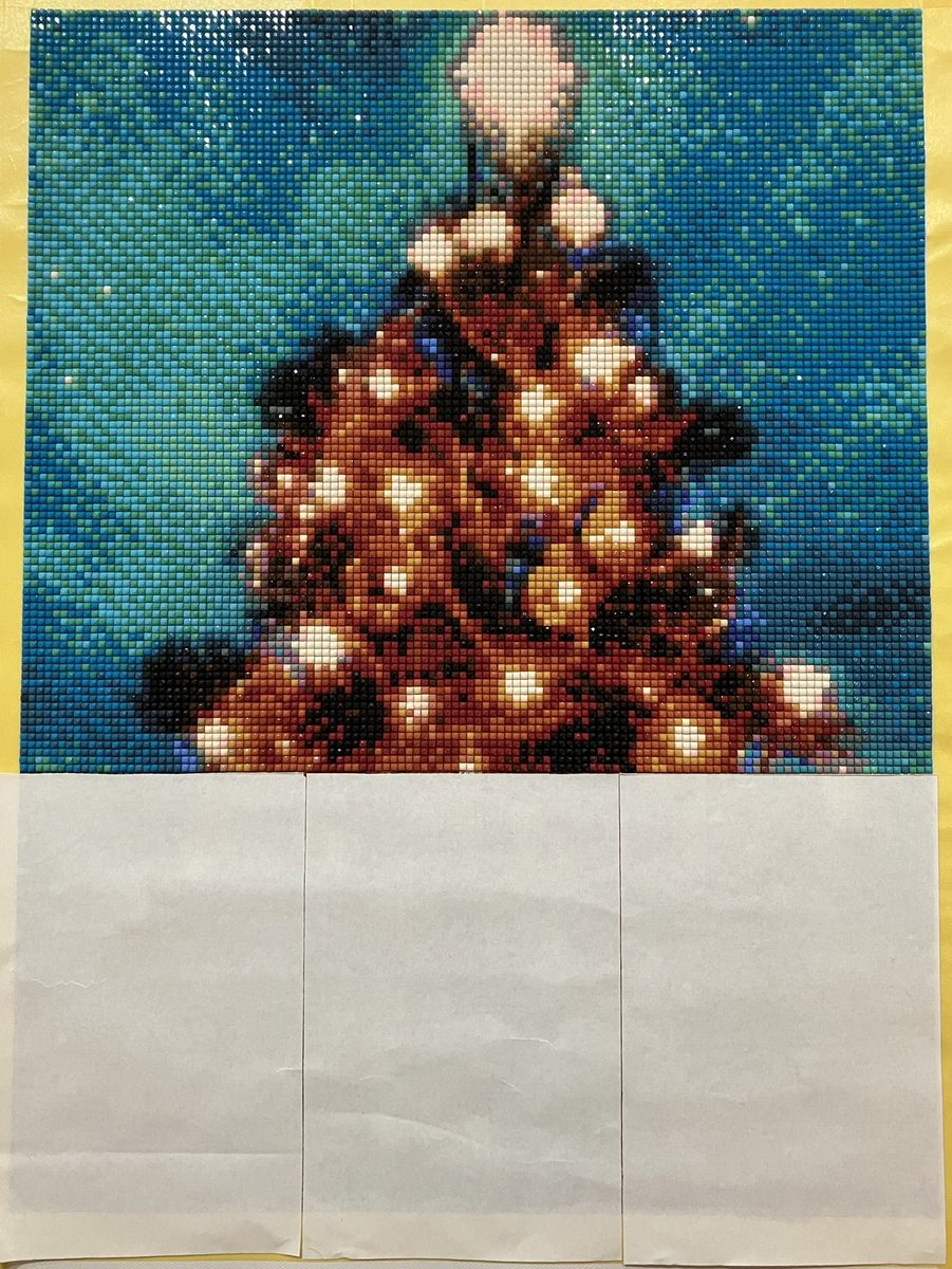 9作品目の進捗🎄✨
なかなか出来なくてクリスマスに間に合わないかも😢
間に合わなくてもマイペースにいきます✍

＃ダイヤモンドアート