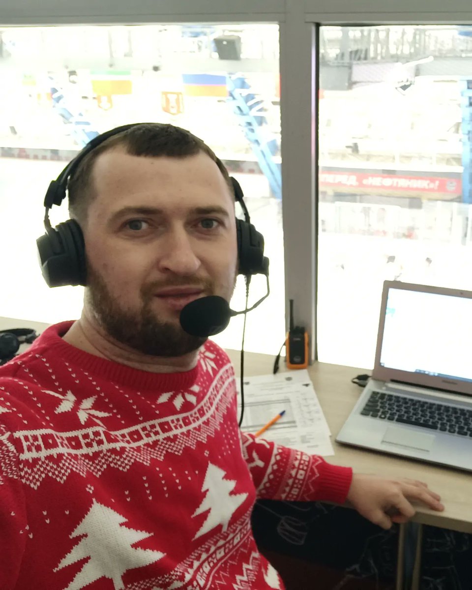vsdvorkin's tweet photo. Стартуем с предновогодней домашней серии матчей АХК "Нефтяник" 🏒🥅🎤🎧🎥🎞📺 #толькопрямойэфир https://t.co/NJutlVWuoh