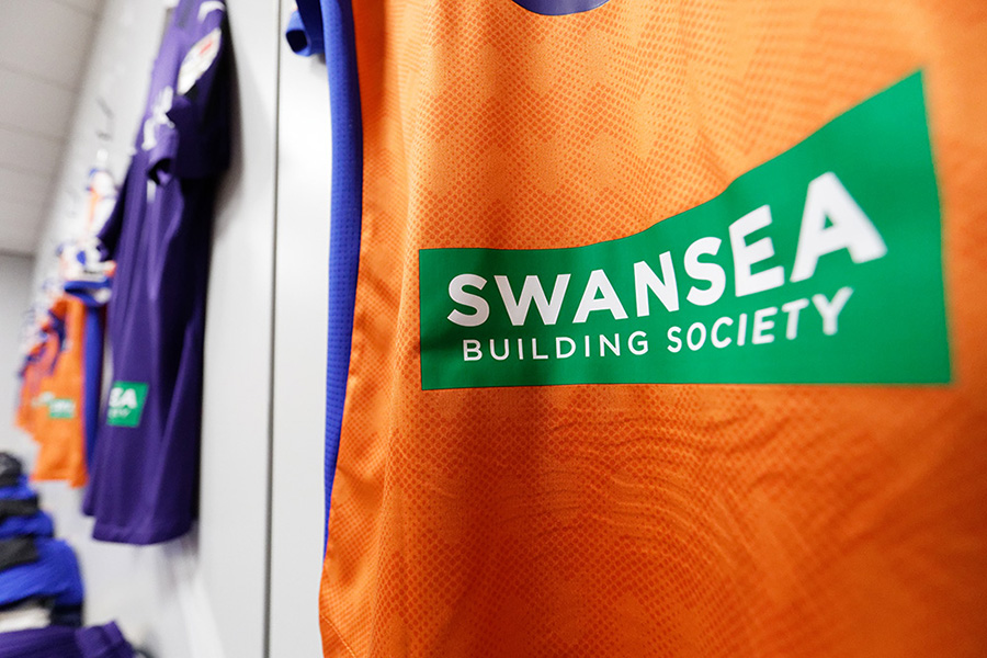 👕 We are teaming up with Swansea Building Society to give away a Swans away shirt signed by the squad!
 
To enter:
• Follow <a href="/SwanseaBS/">Swansea Building Society</a>
• RT and like this post
 
The winner will also receive a second shirt which they can wear.
 
Good luck!