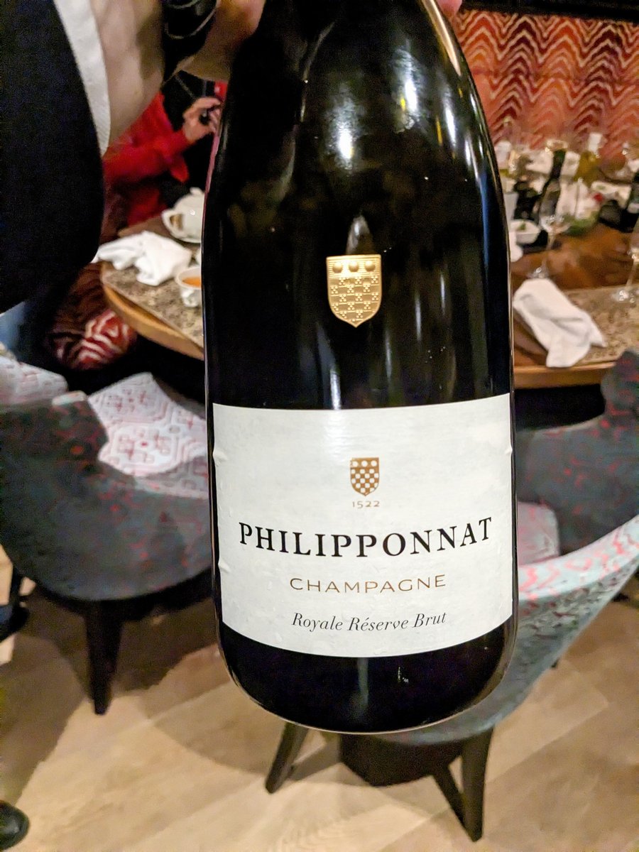 If you ever want proof of the 'magnum effect' with sparkling wines, just try it with middle-of-the-road NV Champagnes (sorry, Philipponnat!). It's an entirely different wine, and undeniably better. More focused, brighter, fresher, more balanced. The best bottle of this I've had.
