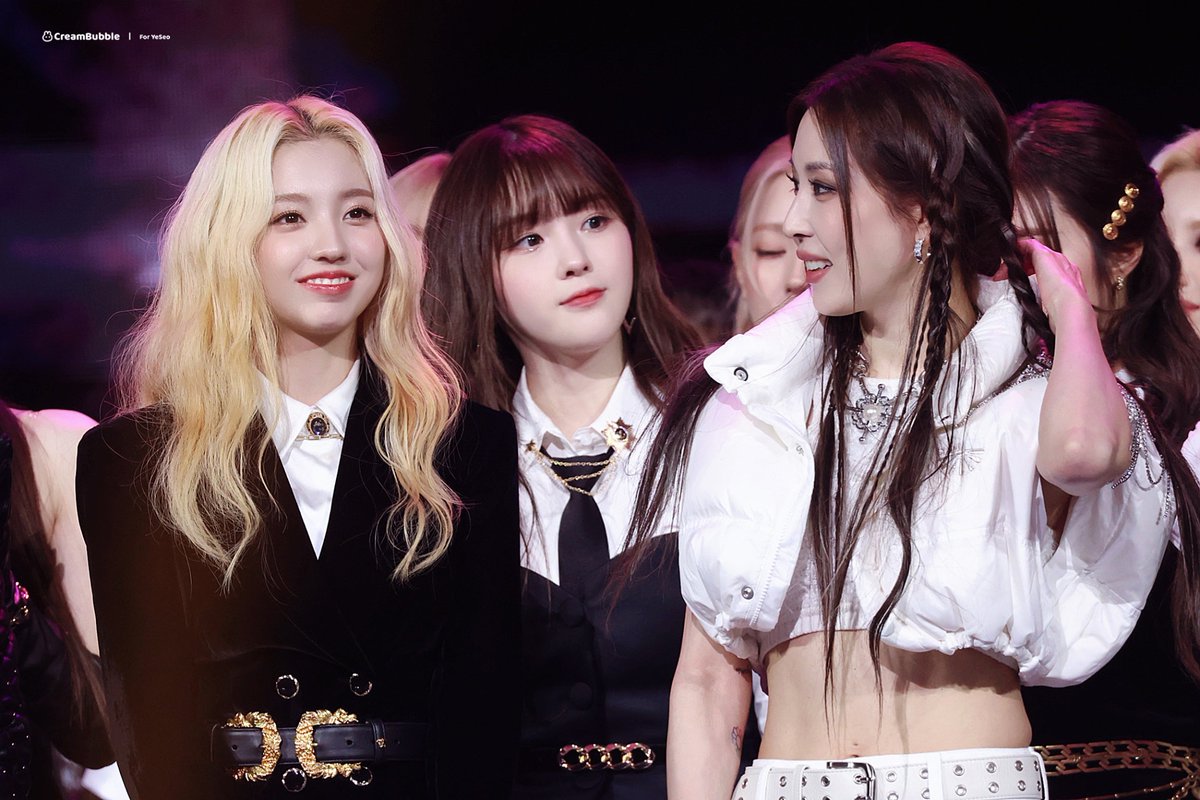 CreamBubble_ys's tweet photo. 221216 KBS가요대축제
[HD]

선배 옆에 있는 착한 아이🐰

#YESEO #강예서 #예서 #イェソ 
#Kep1er #케플러 https://t.co/bnEA9zwJUj