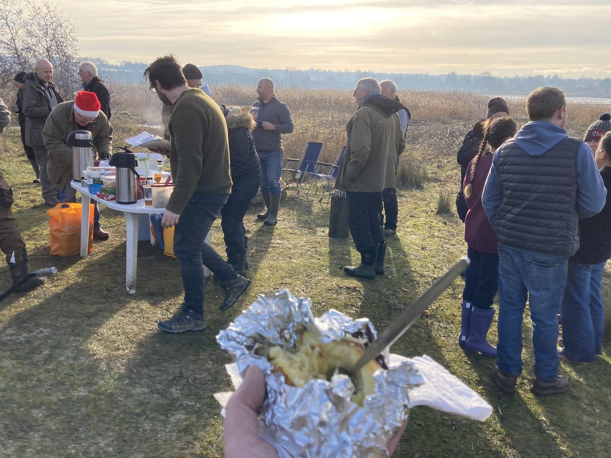 TicesMeadow's tweet photo. A huge festive thank you to the 32 volunteers who turned out for our work party today. We managed to cut and burn a huge amount of willow!

Thanks to Lord Len for again running the logistics. And to Andy &amp; Sharon for the lovely baked potatoes and home made mince pies. https://t.co/llxnMKNURV