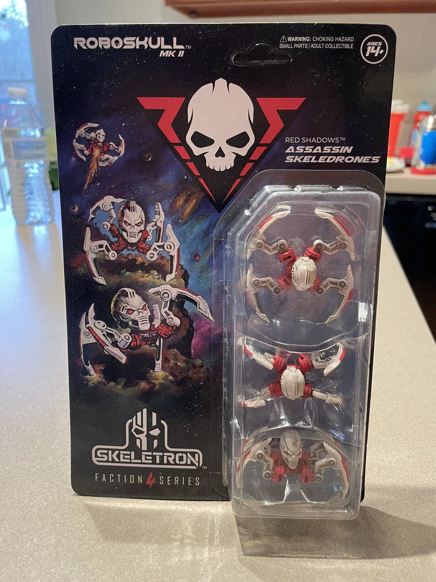 ChaplainJoePod's tweet image. #mailcall
Skeledrones have arrived! The question is: Is this recon or am I in immediate danger? #roboskull #skeletron