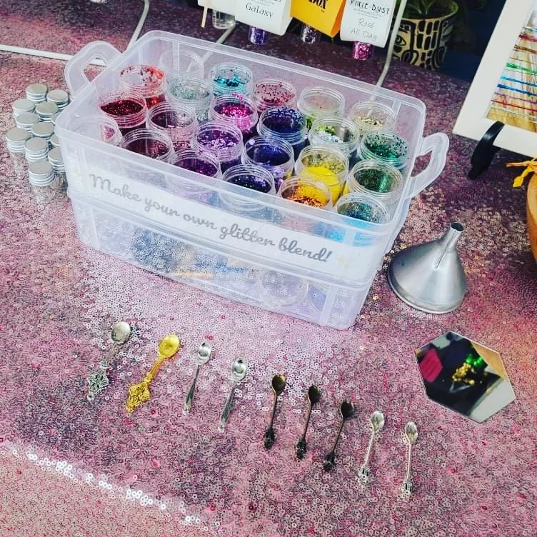 Glitter Box N. O. tweet media