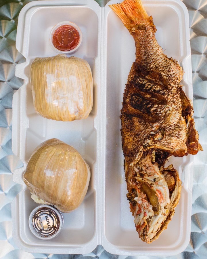VoilaAfrique's tweet photo. Happy Saturday everyone!!
Pictured: Kenkey, Fish and Hot Pepper Sauce #kenkey #africanfood #africanrestaurant #kenkeyandfish #nycfood #nyceats https://t.co/zIYrIDMdPx
