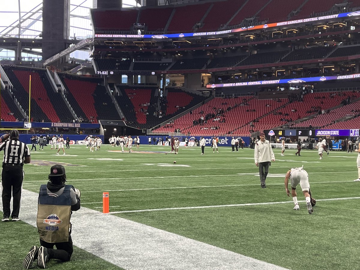 BcsnDrew's tweet photo. The office for the day.  @CelebrationBowl @MyBCSN1 @DrB365 @OandGStrikezone @theepregameshow @InsideHBCUFball @HBCUSportsLab1 @SportVoiceJW @06CarterK @HBCUNightly @DrKenyattaCavil https://t.co/oEFCh7agyV