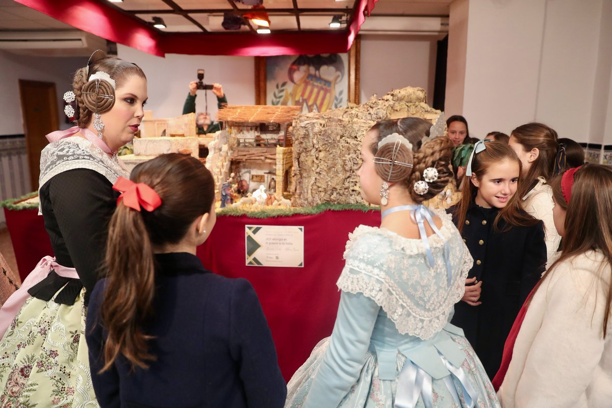 JCF_Valencia's tweet image. 🥇💫 Visitem els primers premis del XLVIII concurs de betlems de @JCF_Valencia i felicitem les comissions pel seu gran treball. 👏

📍 Tradicional A: @creuimislata
📍 Tradicional B: @MusicGomis 
📍 Lliure Disseny A: Montolivet  
📍 Lliure Disseny B: @Falla_161 

#InfantilsJCF