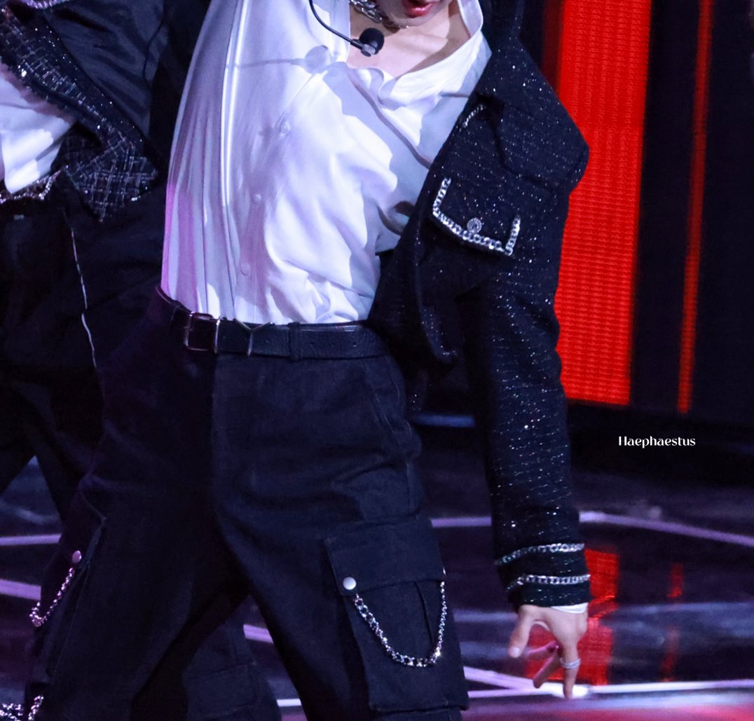 Haephaestus06's tweet photo. 221216 KBS
🥵

#해찬 #HAECHAN 
#NCT #NCT127 https://t.co/I3sChKpcsy