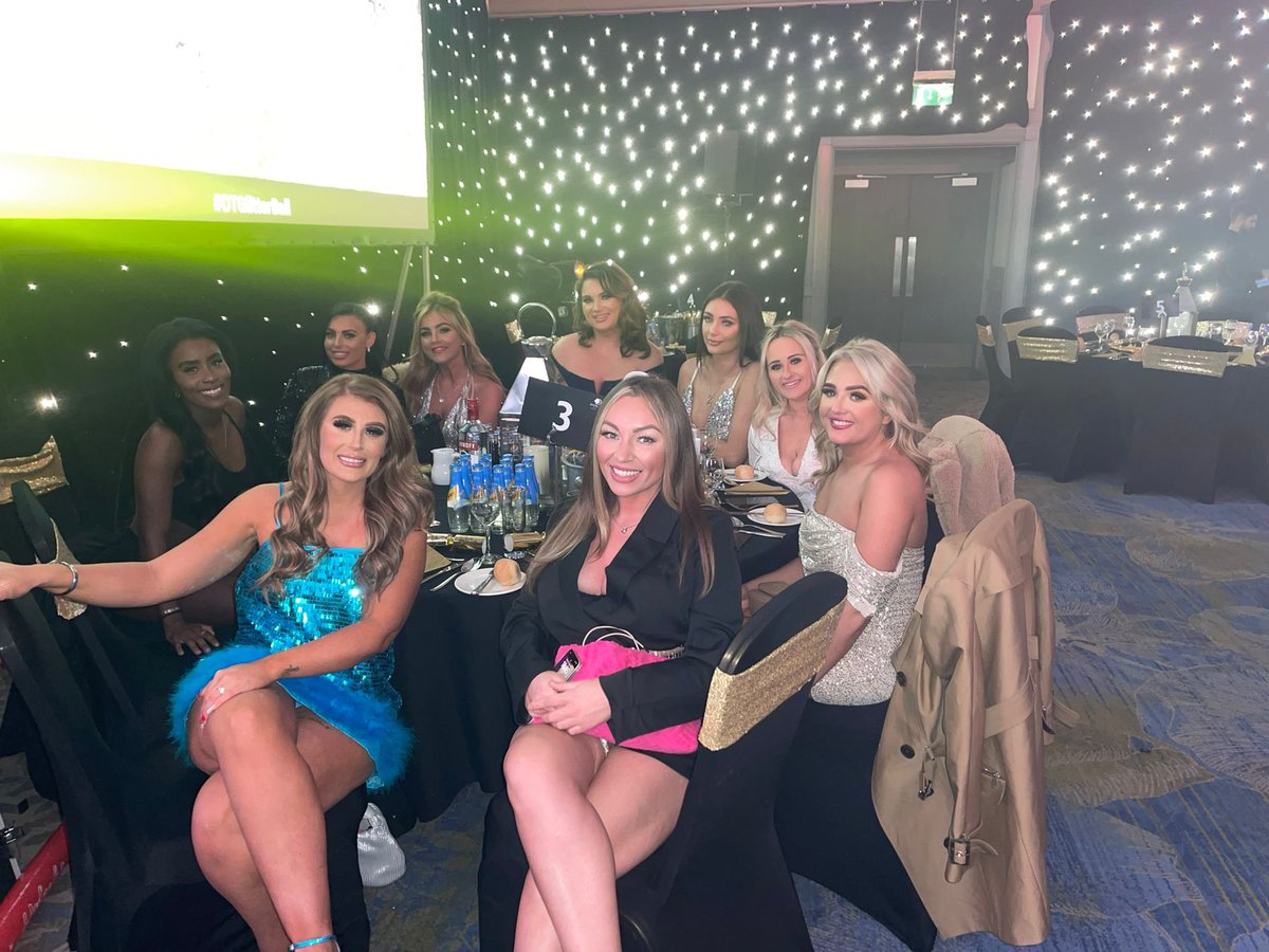JulieCrawford7's tweet photo. #DTGlitterBall https://t.co/1iIDW4kHwn