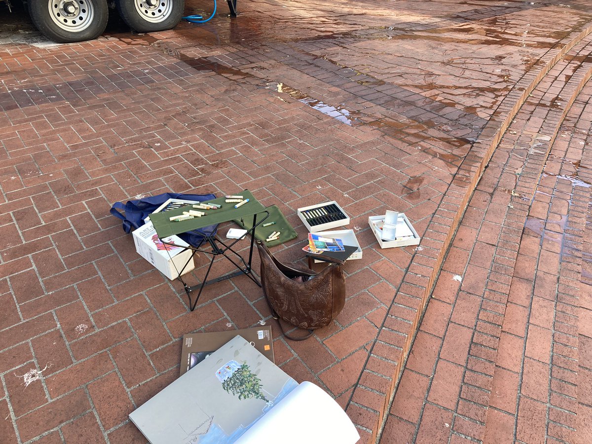 cshannonpdx's tweet image. I was in the middle of urban sketching and the food cart behind me started pouring out water. FML. #pdx #swpdx