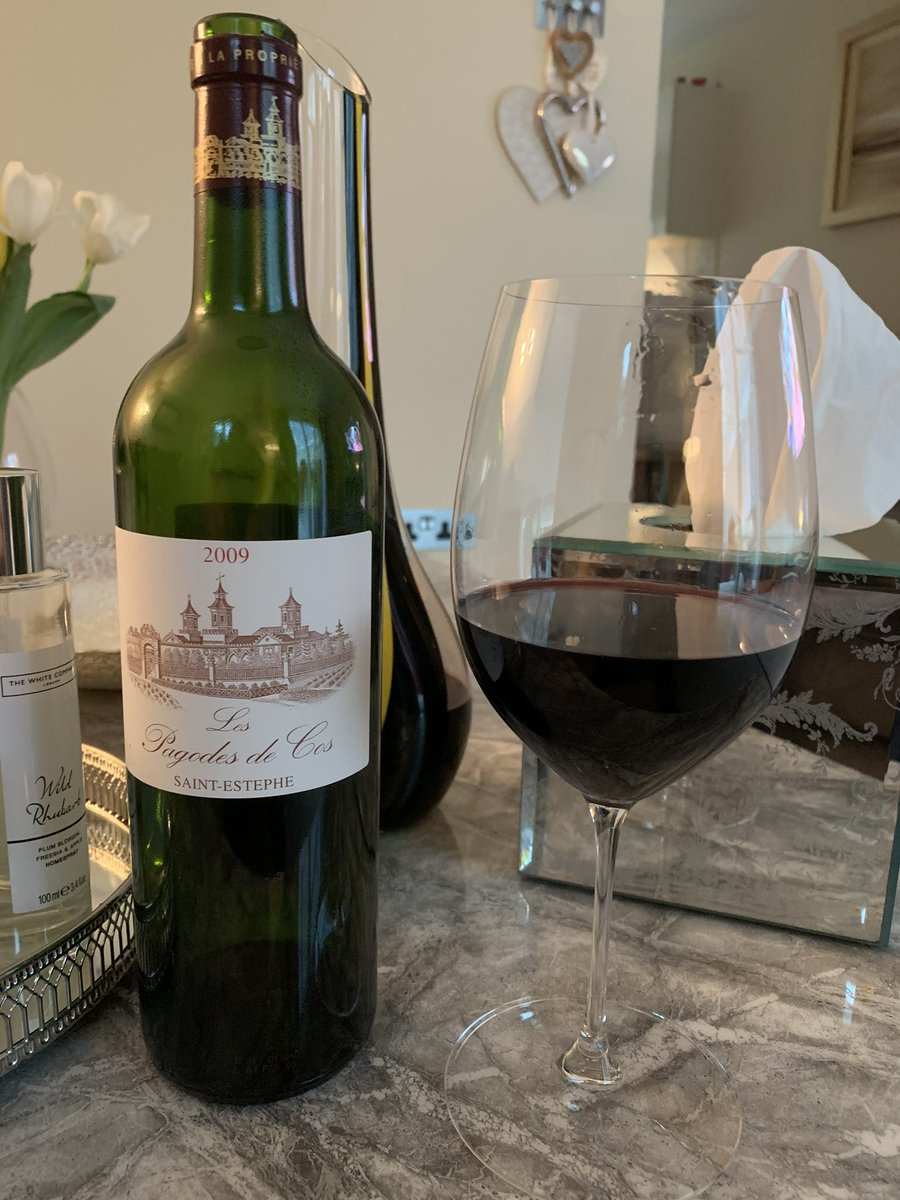 Chellmaca's tweet photo. 2009 #pagodesdecos my favourite second wine. 🍷 Cheers 🍷 https://t.co/dbMGaXkgHo