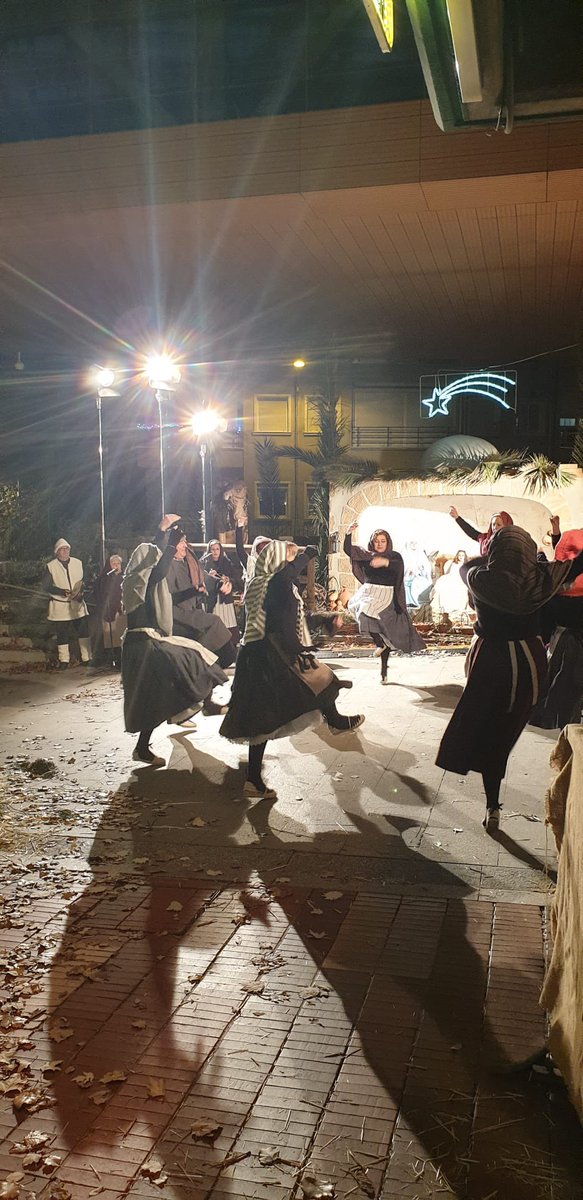 En el tradicional Belén viviente de #Alcorcón. Gracias a todos los que año tras año lo hacéis posible.💫