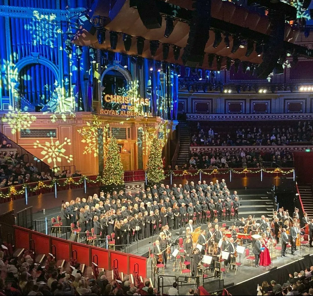 edustrausser's tweet photo. Messiah with the @rpoonline at the @RoyalAlbertHall ❤️

Wishing you all a wonderful festive season! https://t.co/1BOFM2gbIb