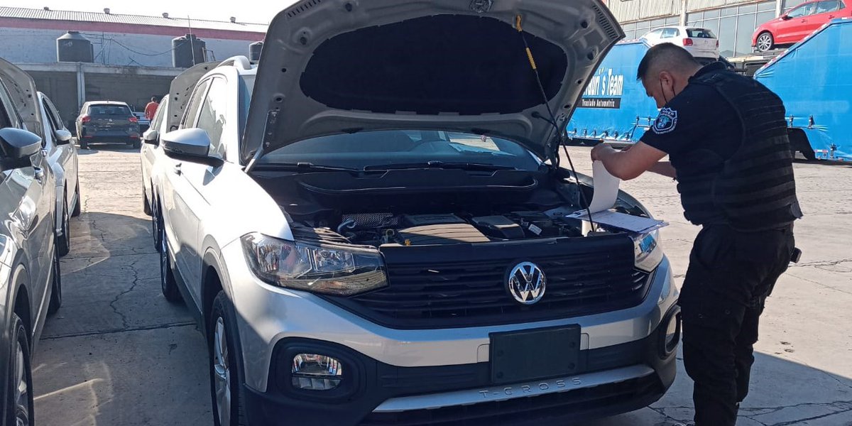 todoensubastas's tweet photo. #AlMomento II Comenzamos la revisión de esta #SUV @VW T-Cross, 2021.
Recuerda que antes de comprar un #seminuevo, es importante revisar los aspectos #legales; si tienes dudas, en TES contamos con expertos 👌
#Autos #Seminuevos #FelizSábado #CompraCarro #CochesMexico #Industria https://t.co/LuGbwxeoiz