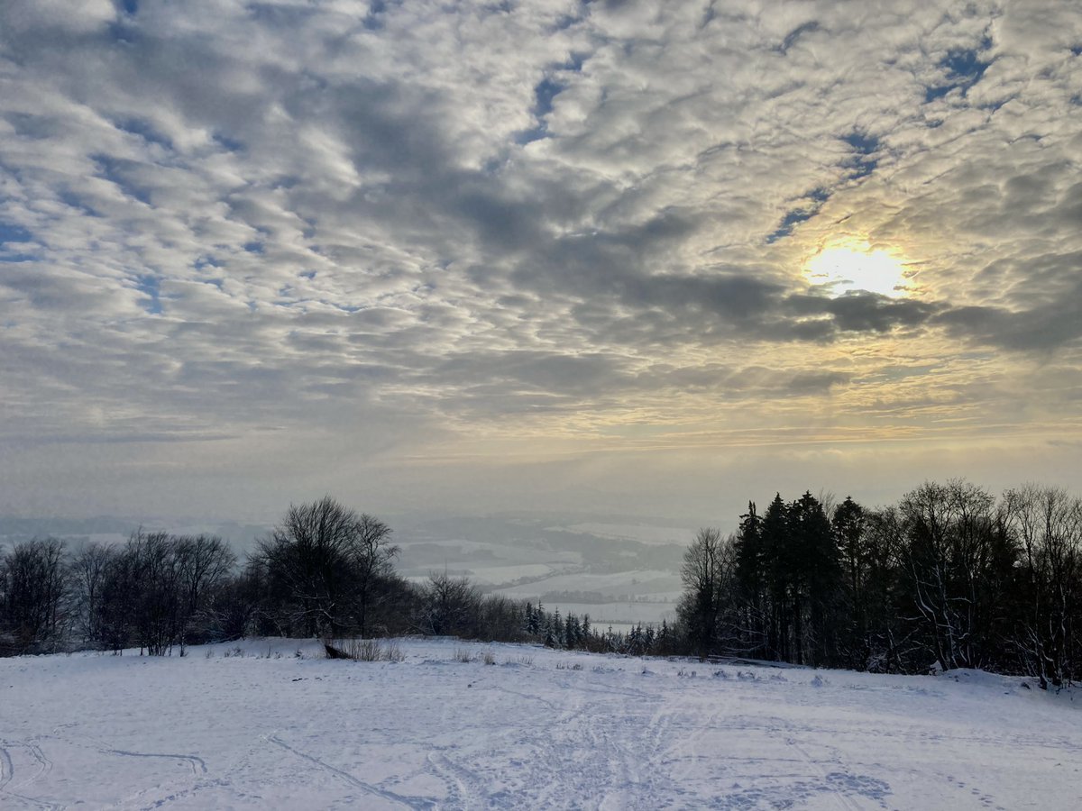 ludek_svoboda's tweet photo. in the stillness of remembering #kozakov #trailrunning https://t.co/PME6KxTjyb