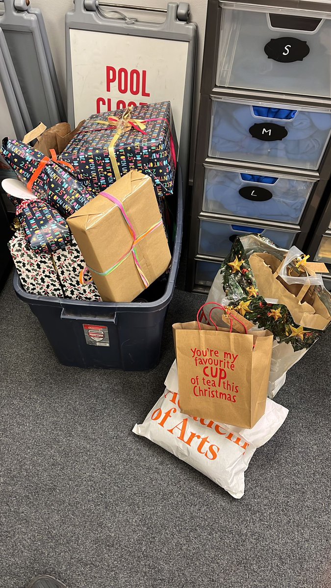 LDNFieldsLido's tweet photo. Two big boxes of presents for the kids who were not going to get presents this Christmas from our lovely customers!!! Well done London Fields Lido community! It may be a tank of water but it does changes life of many, many people one way or the other!! #lidolove #thegivingtree https://t.co/iwtR3JxODm