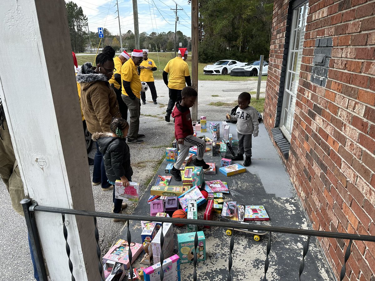 We did our annual Christmas toys donations today. It always brings me joy to watch the excitement on the kids faces. Thanks to all of my co-workers and students for your donations!!🙏🏾