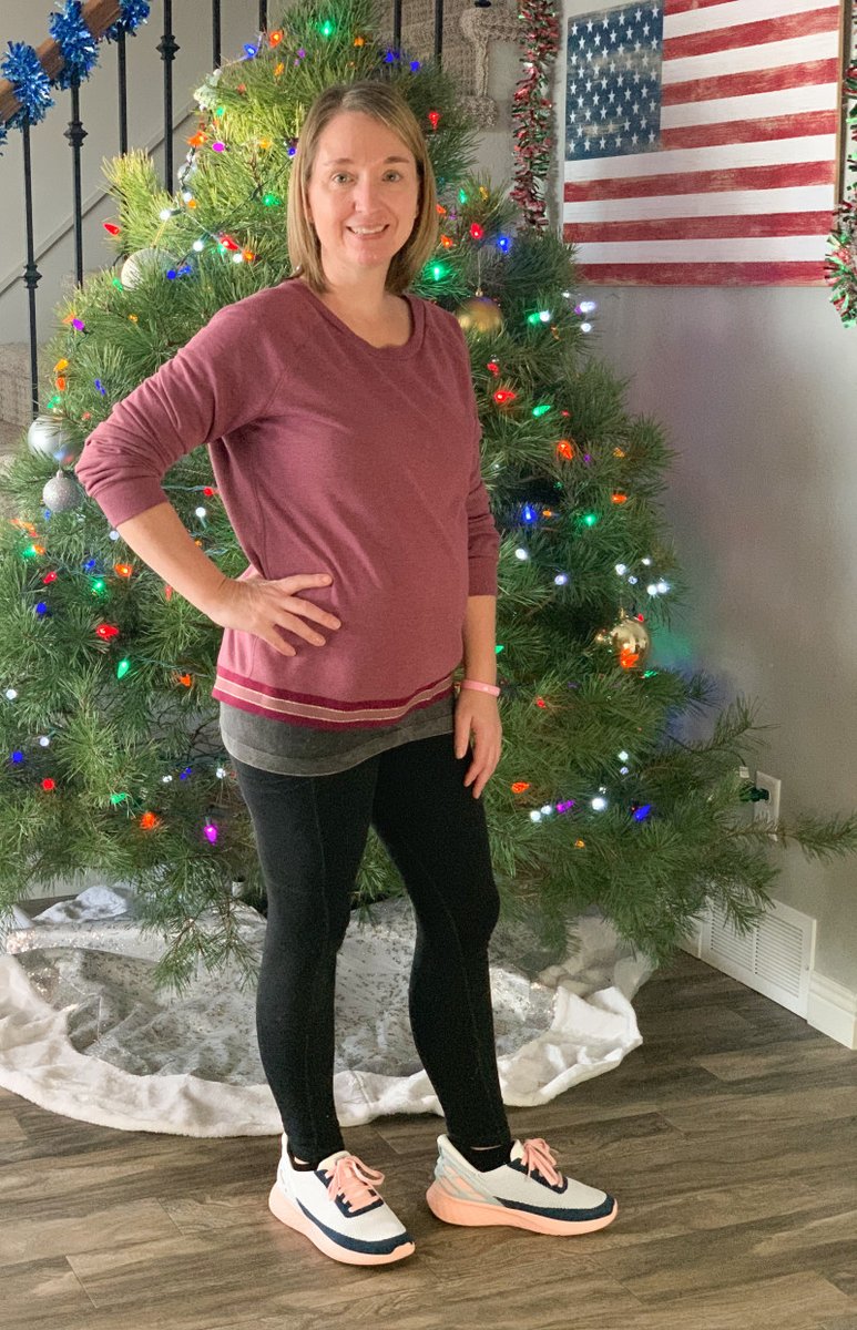 EmilyReviewsCom's tweet photo. These @wearkizik shoes are the easiest sneakers to put on! You'll fall in love the first time you wear them. #ad #giftsforher #giftsforkids #somethingtheyneed https://t.co/2RRsNmRpEU https://t.co/hYZl6uU4PZ