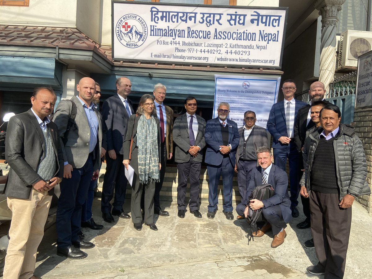 AmbWieserIndia's tweet photo. 🇦🇹🇳🇵- we also thank all other organisations and institutions we met, including the #HimalayanRescueAssociation, #NCDM and others. Educative and interesting two days of 🇦🇹Austrian crisis preparedness team in Nepal🇳🇵! @AustriainIndia @MFA_Austria @MofaNepal https://t.co/PicCnIEkPH