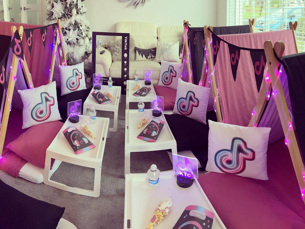 sleepoverstarzz's tweet photo. TikTok themed sleepover for 6 lucky girls in East Kilbride, they’re going to LOVE it 🥰📱

#sleepover #party #glasgow #tiktok #fyp #eastkilbride #teepee #teepeesleepover https://t.co/dfJK82pNur