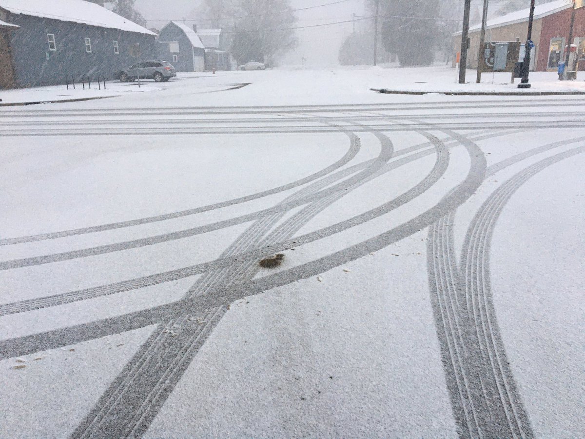 dailystem's tweet photo. Hey kids…can curves be parallel, or is that description only for lines? https://t.co/glwbfHkDsD