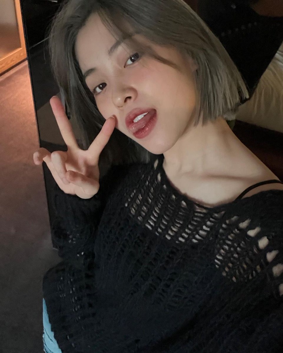 ITZY STAGRAM tweet media
