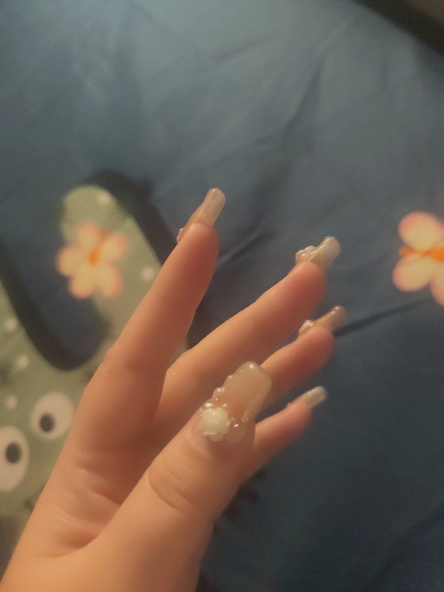 #女s #女dom #第四爱 #男sub
这么长的手指还可以进入你的身体吗？