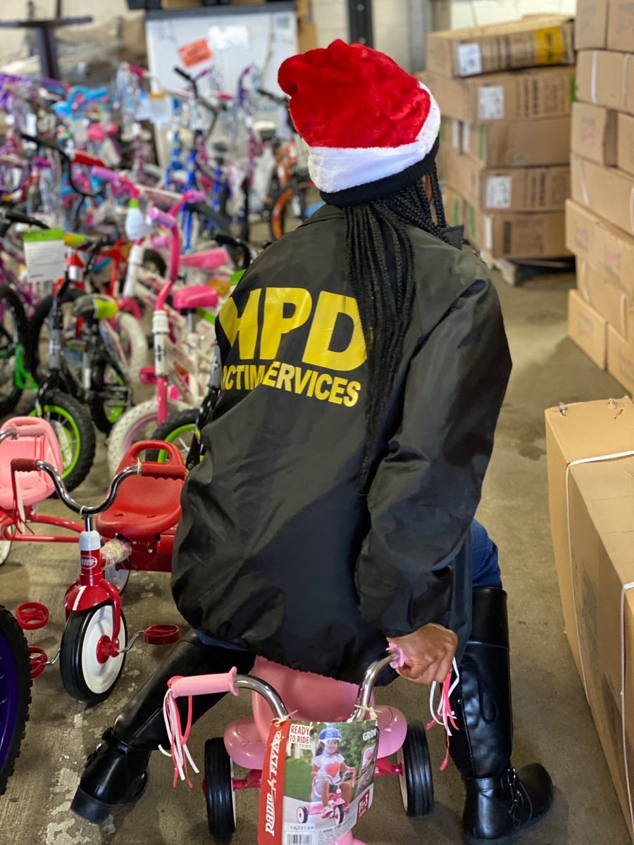 M0rganHPD's tweet photo. Did someone say BIKE?!? Join us today from 9a-12p at 8300 Mykawa Rd. for the annual bike drive. #hpdvictimservicesdivision #toydrive #houstonpolicedepartment #southeastdivision https://t.co/xIJGSbViYc