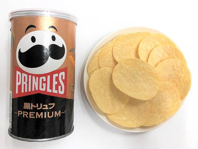 @puniko___01 ちなみに食べちゃったので
実際の写真はないのですが
𝐏𝐑𝐈𝐍𝐆𝐋𝐄𝐒の黒トリュフとベビースターラーメン丸の黒トリュフ塩味も
美味しくてやばいので絶対食べてほしいです、、、 