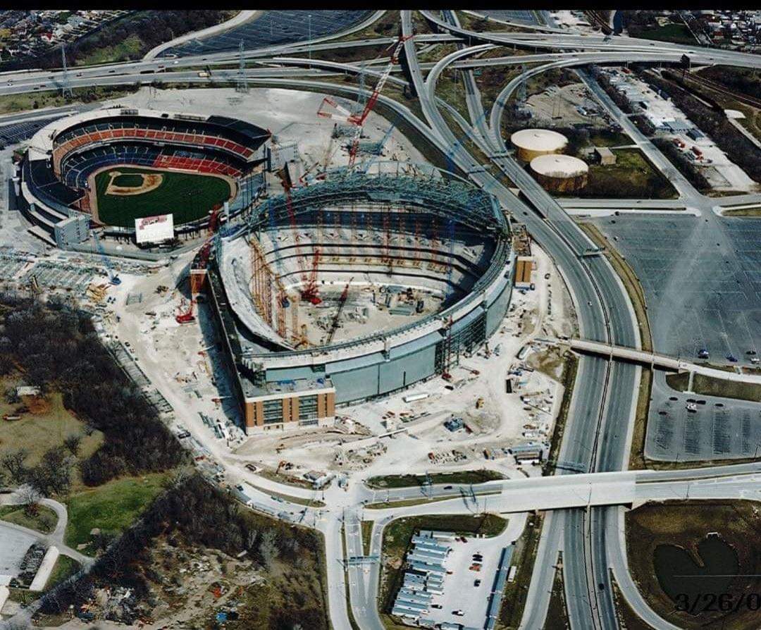TransAmDashcams's tweet photo. I never realized how much Miller... Uh, AmFam Field looks like a Dorito
#BrapBrapBrap https://t.co/8sY3pOV7pK