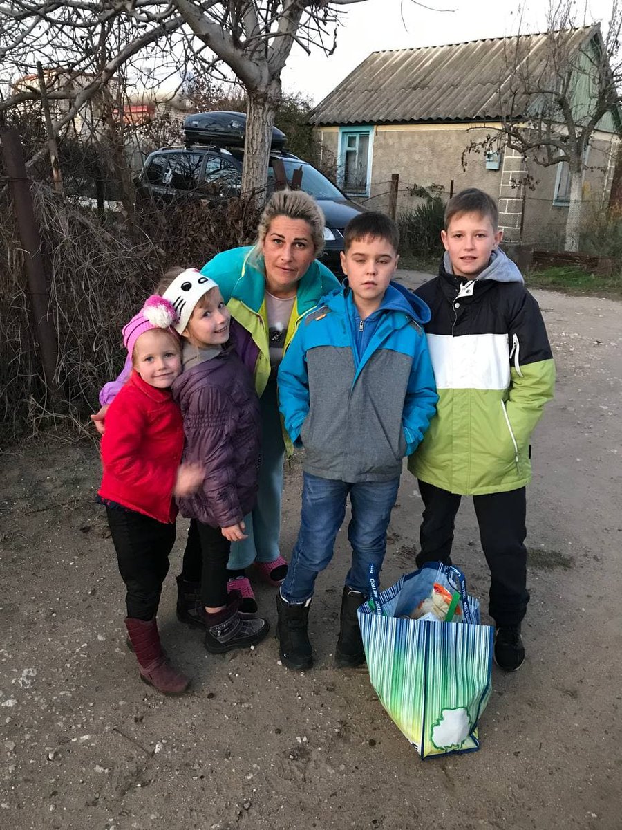 out_loves's tweet photo. Our partner Send Relief wants to remind us to keep praying for the ongoing crisis in the Ukraine. 
Click here to find out more ---> https://t.co/xPuvysUVrP

#slol2022 #gather2pray #shelovesoutloudglobal #prayforukraine #sendrelief https://t.co/TENizNgpiw
